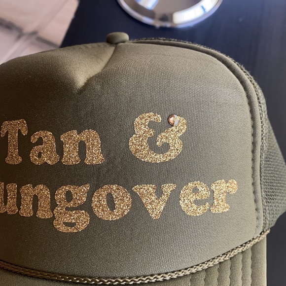 Green new tracker hat - Picture 3 of 5